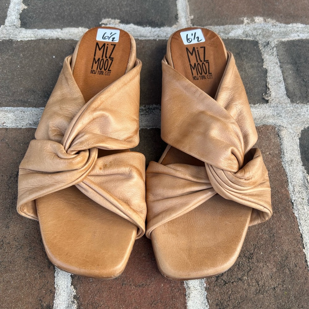 Miz Mooz Paparazzi Tan Leather Knot Slide Mules Flats 37 6.5